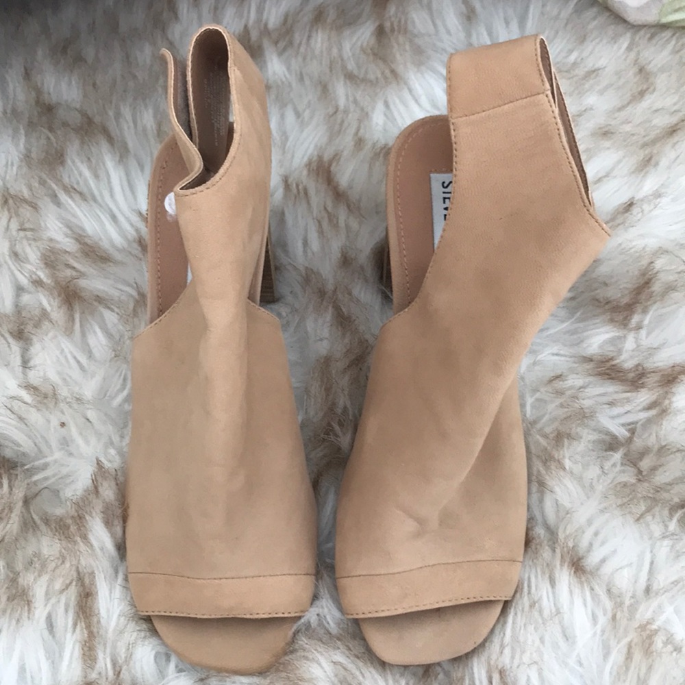 Steve Madden leather sandals Size 8 1/2